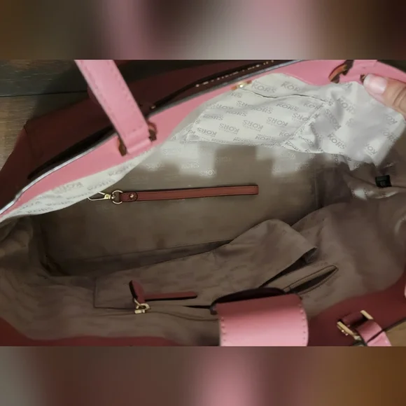 Michael Kors Emmy Large Double Handle Tote Handbag Tulip Saffiano Leather - Picture 2 of 6